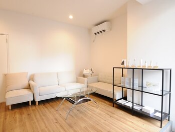 コキュウ お顔ラボ(KOKYU お顔LABO)/落ち着きのあるカウンセリング室