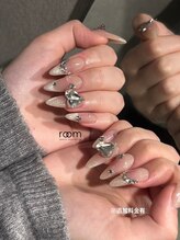 ルーム ビューティーラボラトリーズ(room beauty laboratories)/うるキラ×ワンホンネイル