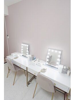 サロン ルシール(Salon lucir)/メイク専用ドレッサー完備