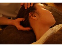 小顔・ドライヘッドスパ専門店 隠れ家cuco【クコ】/ヘッドスパ/マッサージの様子