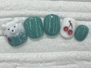 ハニービービー(Honey Bee Bee)/クリームソーダネイル