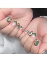 リムネイル(RIM NAIL)/グリーン×ヒョウ柄