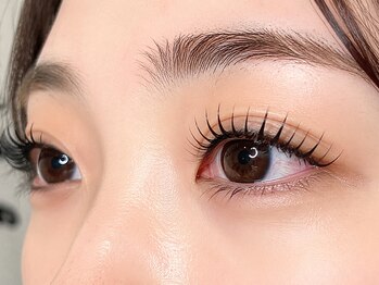 ステラ 恵比寿店(STELLA)の写真/やり過ぎない!大人かわいい若々しい見た目の睫毛に♪ナチュラルでもつい見惚れるお目元に仕上げます☆