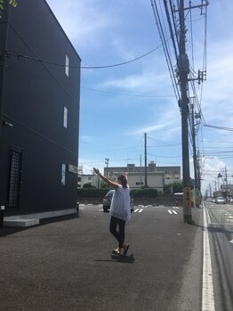 モルティー 宇都宮本店(Molti)/黒い3階建の建物が見えます!