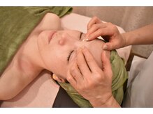 ひまわり整体サロン/整体は眼精疲労ヘッド付き