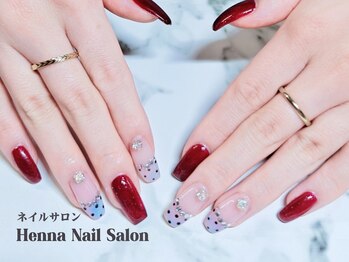  レッド×ドットで魅せる指先