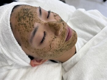 リシェリ(richeri)の写真/【中津】エステ×ネイルの同時施術可能◎本気で肌質改善したい方へ!!どんな肌質にも有効なハーブリプロ導入