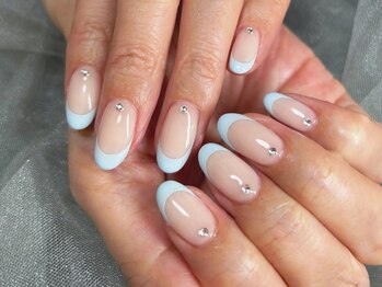 リッカ(Rikka)の写真/シンプルだからこそ技術の差が出る!形や厚みまでこだわった上質シンプルネイルで、日常を華やかに彩る♪