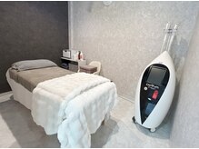 カレン(Karen)/施術Room 1 ベッド