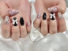 ムーンネイル(moon nail)/ドットネイル