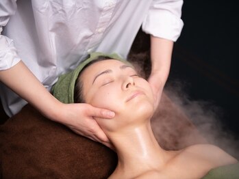 ティーシップスビューティー 大手町店(T-SHIPS Beauty)/透明感溢れるしっとり美肌に