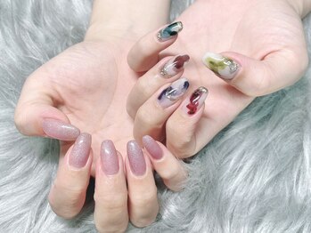 ソラナ アンド ネイル(solana.&nail)の写真/[シンプルだけど、印象的に]ニュアンス系から大人可愛いまでさりげなくトレンドを取り入れて上品なネイルを