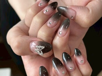 シエル(Ciel)/黒グラデ 担当moe