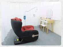 スマイルホワイト 練馬店/完全個室マッサージチェア付き