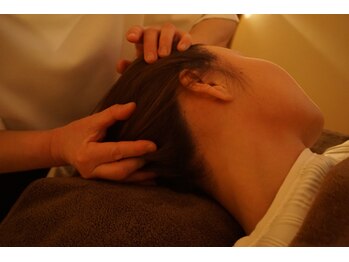 小顔・ドライヘッドスパ専門店 隠れ家cuco【クコ】/ヘッドスパ/マッサージの様子