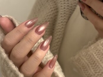 ウギ 中崎町(Ugi.)の写真/ロングネイル◎10本長さだしセットのクーポンもございます!マグネットカラーも豊富に取り揃えております。