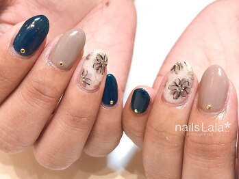 ネイルズ ララ(nails Lala)/カジュアルフラワーネイル