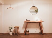 スリー(slee)/施術ルーム・コンソールテーブル