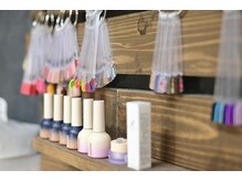 脱毛・メンズ脱毛・ネイルサロン salon TERRA【サロン テラ】の雰囲気(ネイルブース / カラーなど豊富な種類をご用意しております☆)