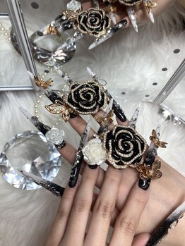 ネイルアルバ(Nail ALBA)の写真/トレンド×ギャルネイルで圧倒的な存在感★他の人とはかぶらないデザイン&輝きを放つ豊富なパーツをご用意!