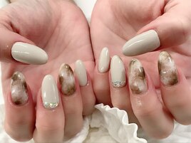 （遠藤）白べっ甲風秋ネイル