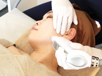 エクラ(eclat)/たるみ改善、毛穴引き締め