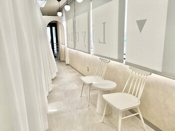 リヨネ 橋本(Liyone)/【店内紹介】メイクスペースも♪