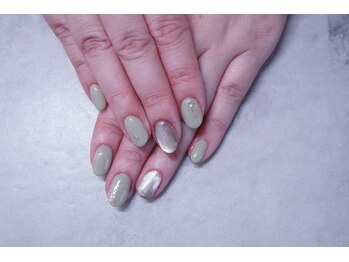 プチリリィ(Petit Lily)/暖かいグリーンで春先取り