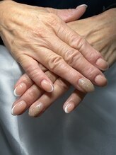 ティネイル(Tinails)/フレンチ　＋　ラメ