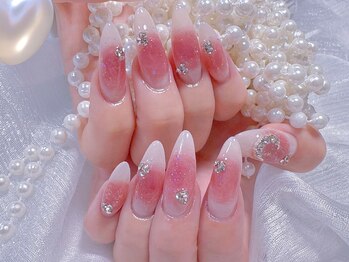 長さだしチークネイル