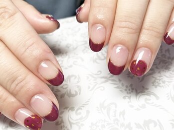 ビューティトリップ(Beauty TRIP)/冬のボルドーネイルにキュン♪