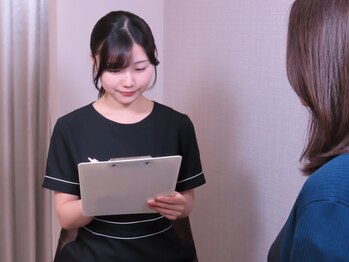 ビーピー 渋谷(b.p.)の写真/第一印象は肌で変わる！毛穴レス＆潤い肌で清潔感アップを叶えるメンズフェイシャル◎《渋谷駅C2出口1分》