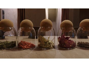 ルボアサンス 中目黒店(Le bois Sens)/体質に合わせてハーブを調合