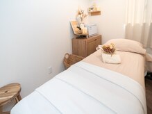 ネイルサロンと併設した小さな隠れ屋サロン♪アットホームな空間