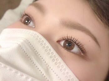 キットソン イオンモール下田店(kitson)の写真/【予約殺到中！パリジェンヌラッシュリフト】美容液成分配合で自まつ毛をケア◎艶のある感動の仕上がりに♪