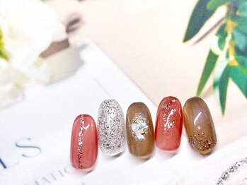 フルールソンネイル(fleur son nail)の写真/【2コースから選択◎デザインにお悩みの方♪】毎月変わる４種類のサンプルからお選びいただけます。