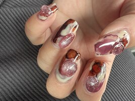 ひと癖ニュアンスネイル
