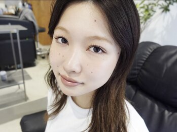 ロヌ(RONU)の写真/肌なじみがよく、柔らかくて自然な印象になれる、ブラウンカラーのカラーエクステが大人気☆