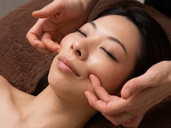 ミストモック 池袋/お顔もリンパマッサージ♪