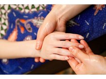 モミ 覚王山店(momi)/お手元の指先まで巡らせます