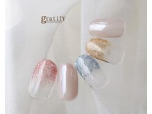グラティフィー(gratify)/カラフルヨーヨーネイル
