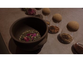 ルボアサンス 中目黒店(Le bois Sens)/体質に合わせてハーブを調合