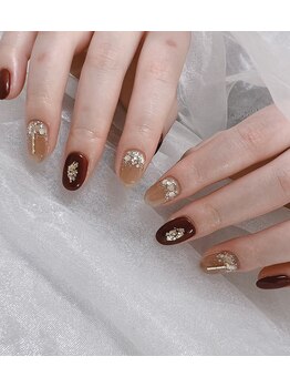 ラウレア(Laulea)/きらきら秋ネイル