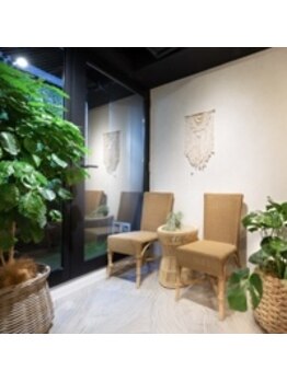 ブロウナ(BrowNa)/Browna