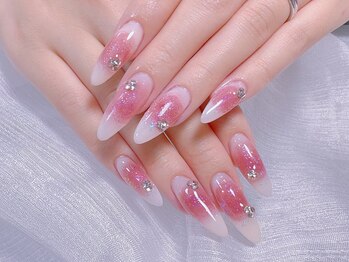 長さだしチークネイル