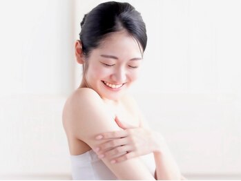 ラウレア 松山店(LAULEA)の写真/ホットジェル使用♪お肌に優しい脱毛で自己処理卒業！脱毛デビューはラウレアにお任せ！