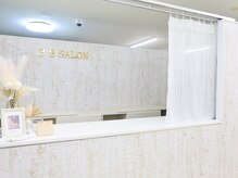 ビービーサロン(B.B.salon)の雰囲気（清潔感のある上品な受付カウンター）