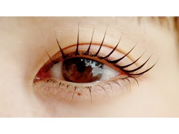 Noa lash room【4/22 NEWOPEN(予定)】の写真/【30代からの目元ケアは当店へ】2step内部浸透トリートメント導入で、ダメージを最小限に抑えお悩み改善!