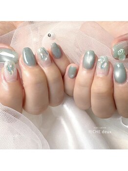 リッシュ ドゥ(RICHE deux)/オーロラストーンの氷ネイル