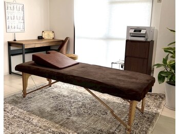 ビオ整体院 尾張旭院/高級施術ベッドを使用!